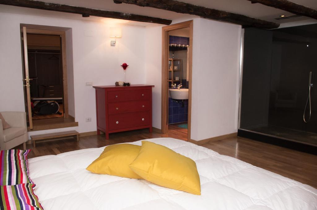 Residenza Principe Di Carafa Hotell Neapel Rum bild