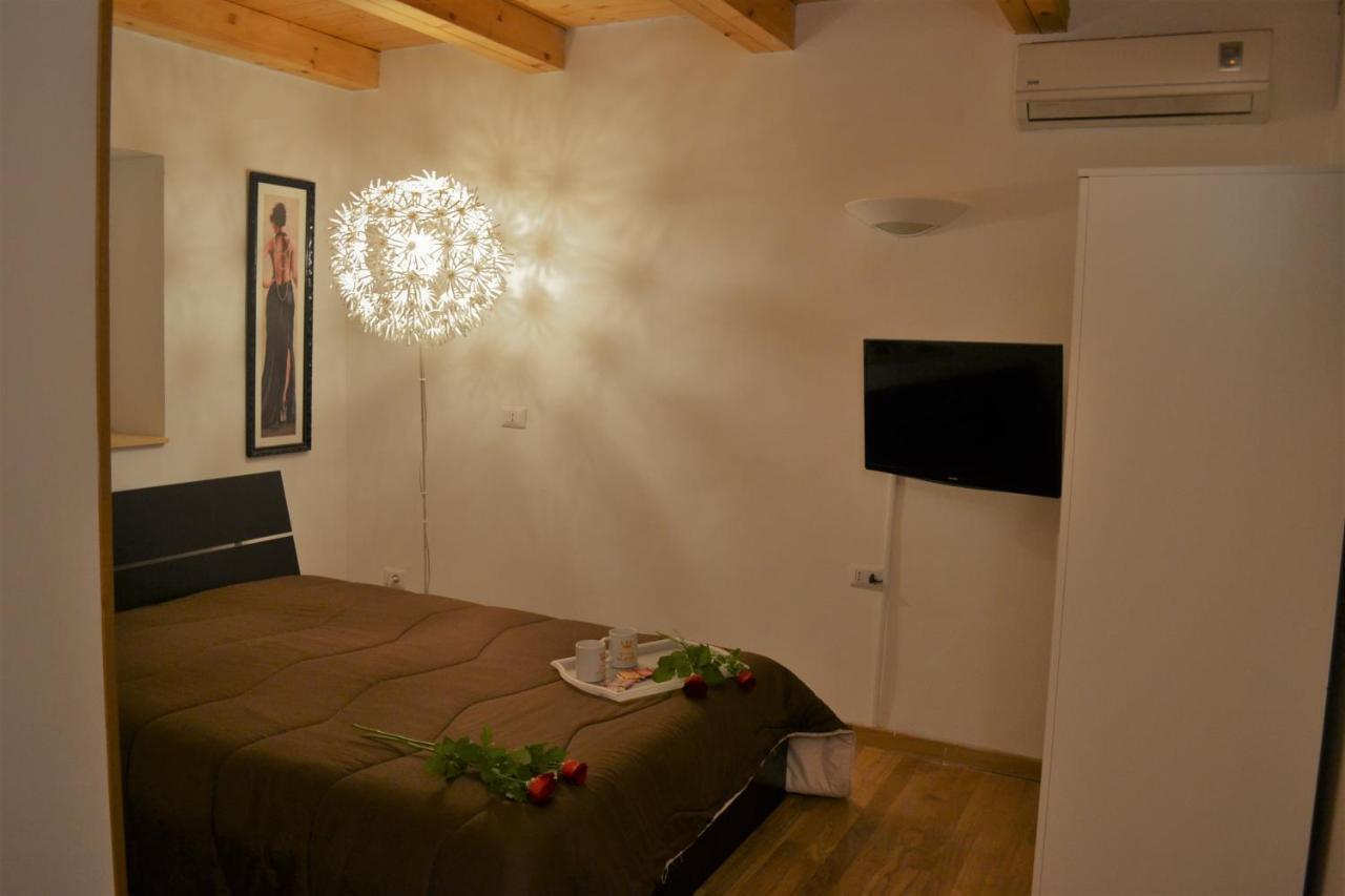 Residenza Principe Di Carafa Hotell Neapel Exteriör bild